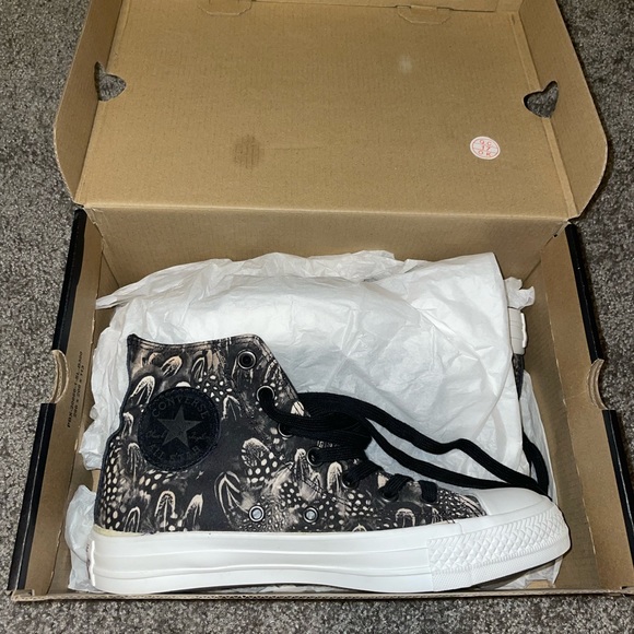 Converse Patterned High Top Sneakers - Picture 5 of 6